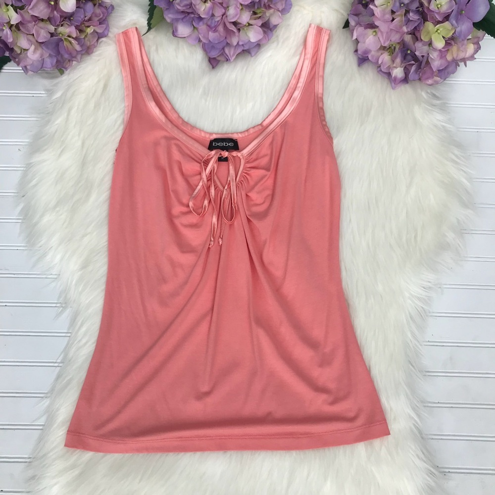 Y2K silk trim BB keyhole top gorgeous